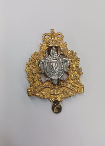 Badge de béret en métal Rég. de Maisonneuve (surplus)