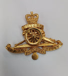 Badge de béret en métal Artillerie (surplus)